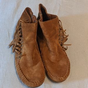 Minnetonka booties w/ fringe